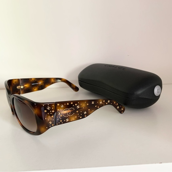 Chanel y2k crystal logo sunglasses - Picture 2 of 16